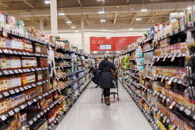 Economic Slowdown in U.S. Amid Inflation Concerns